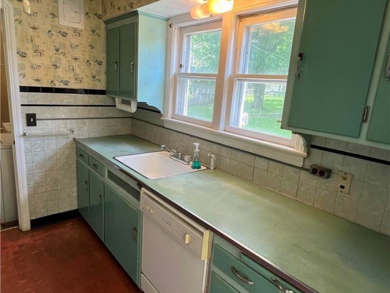 7317 Parma Park Boulevard, Parma, OH 44130 Photo 12