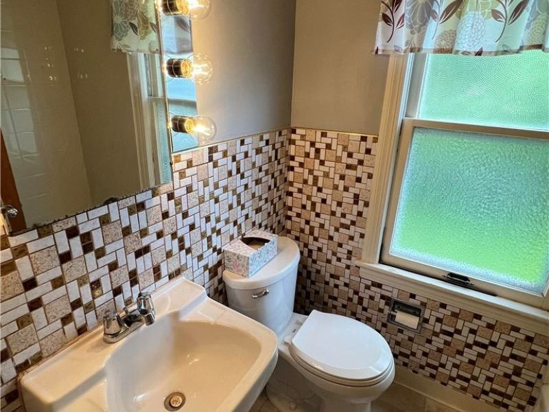 7317 Parma Park Boulevard, Parma, OH 44130 Photo 21