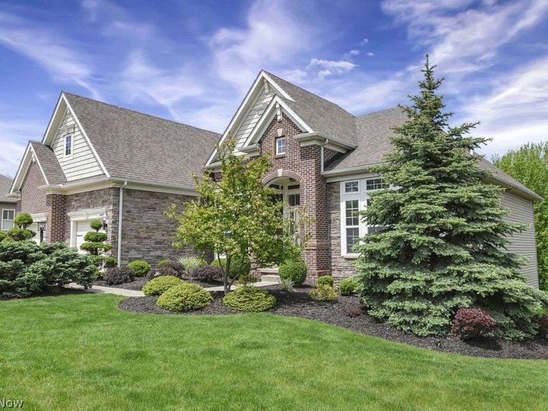 4089 Fox Chase, Seven Hills, OH 44131 Photo 2