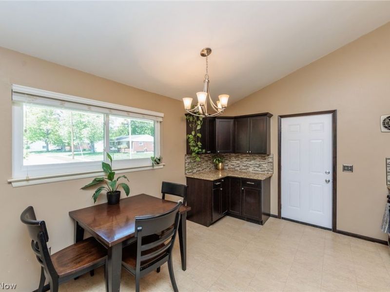 324 Charring Cross Drive , Munroe Falls, OH 44262 Photo 11