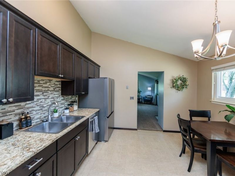 324 Charring Cross Drive , Munroe Falls, OH 44262 Photo 13