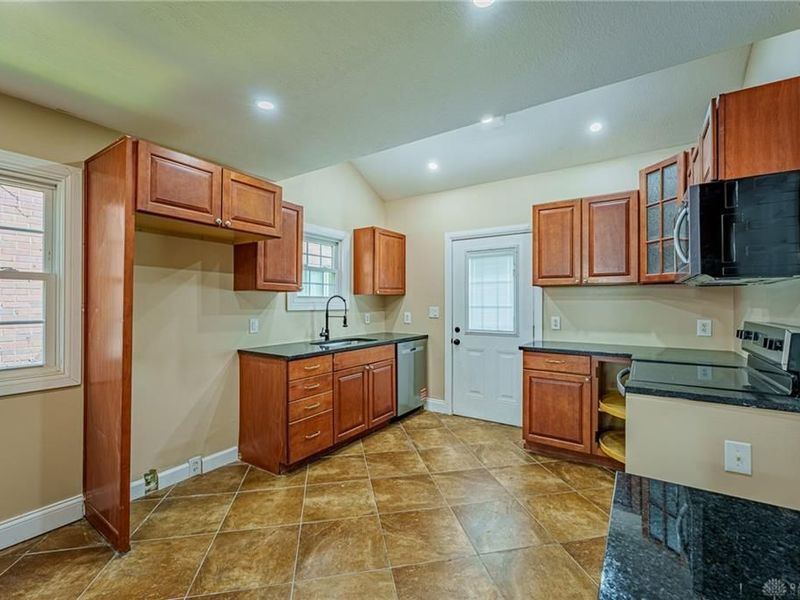 1946 Litchfield Avenue, Dayton, OH 45406 Photo 13
