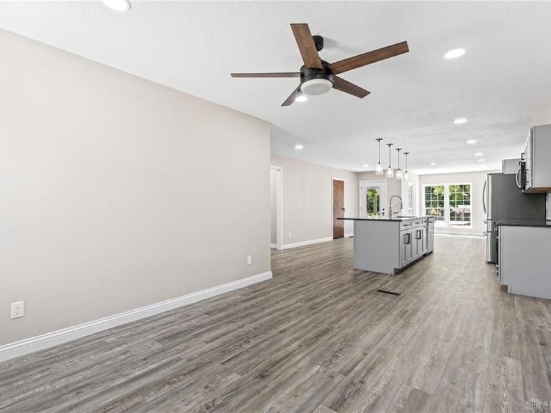 420 Clearcreek-Franklin Road, Springboro, OH 45066 Photo 12