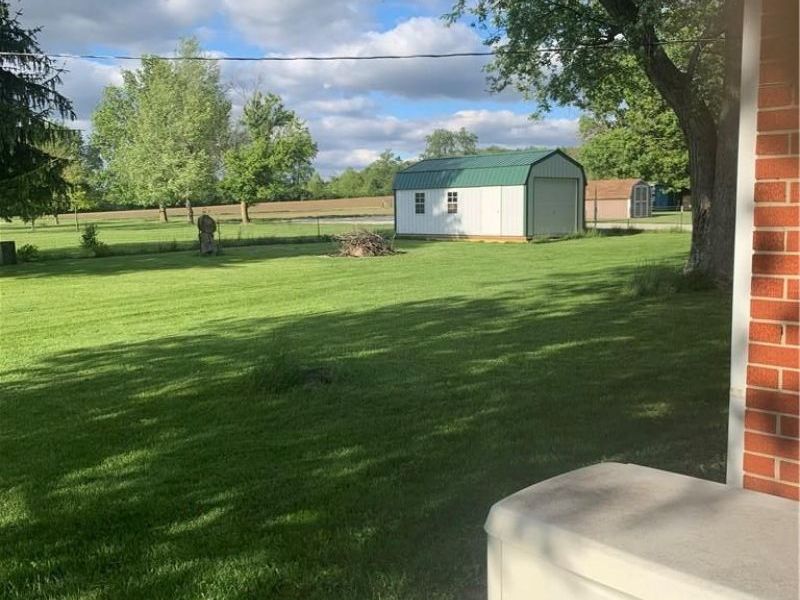 2305 Ross Road, Tipp City, OH 45371 Photo 4