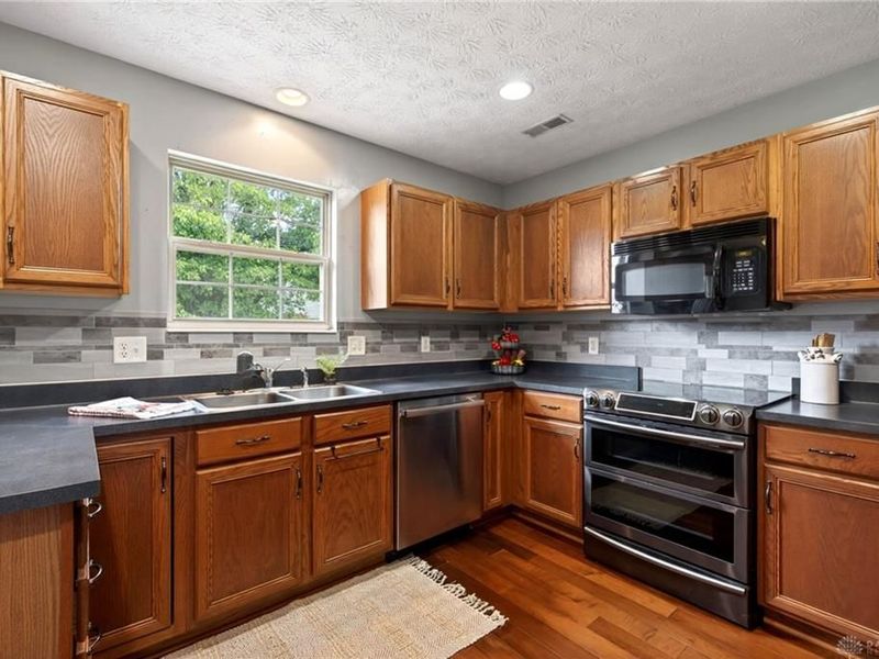 3927 Augusta Road, Miami Township, OH 45342 Photo 13