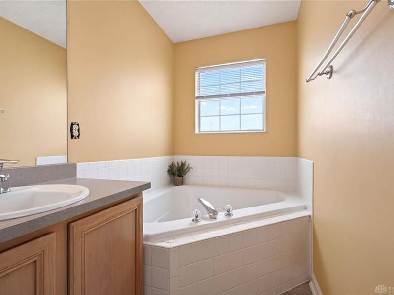 3927 Augusta Road, Miami Township, OH 45342 Photo 24