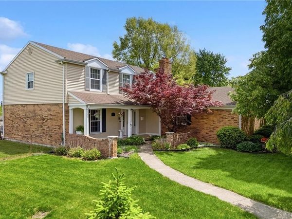 2196 Red Rock Drive, Beavercreek, OH 45431