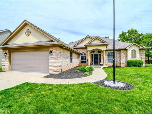 205 Charlie Drive, Clayton, OH 45315