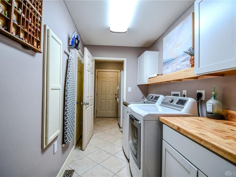 205 Charlie Drive, Englewood, OH 45315 Photo 32