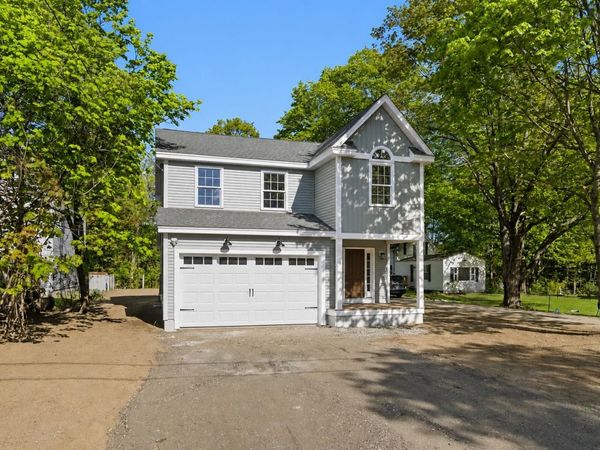 6 Pleasant Street, Derry, NH 03038