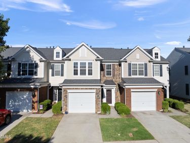 8402 Saltwood Place, Raleigh, NC 27617