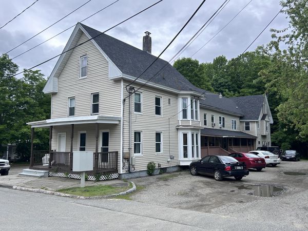 17 Autumn Street , Gardiner, ME 04345