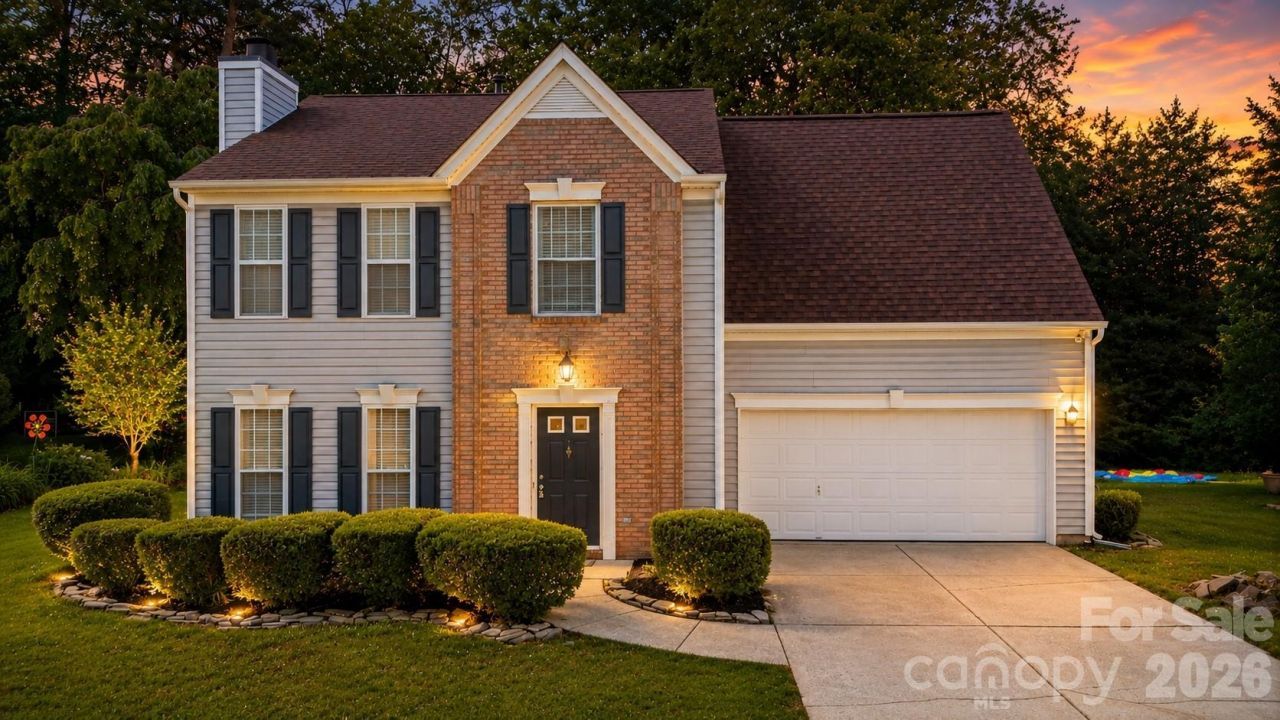 7011 Long Run Lane, Charlotte, NC 28216 Main Photo