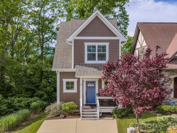15 Tudor Way , Black Mountain, NC 28711
