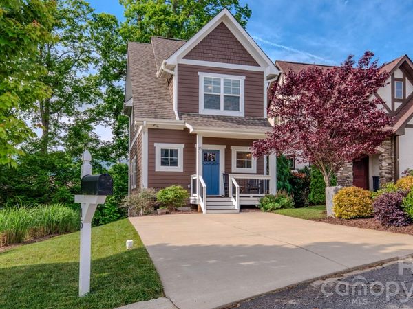 15 Tudor Way, Black Mountain, NC 28711