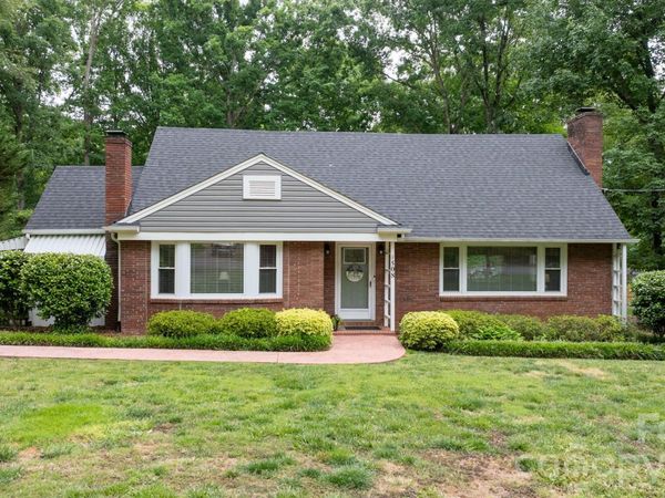 508 2nd Avenue NE, Conover, NC 28613