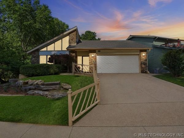 9720 S Maplewood Avenue , Tulsa, OK 74137