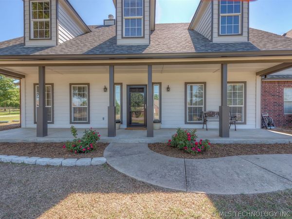 12457 N 165th East Avenue , Collinsville, OK 74021
