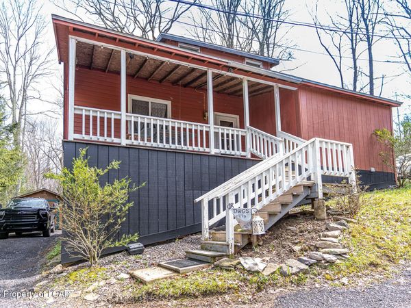 18 Sooby Avenue, Harveys Lake, PA 18618