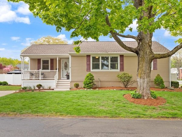 7 King Street, Reading, MA 01867