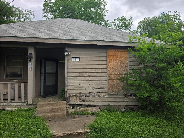 701 W 15th ST, Georgetown, TX 78626