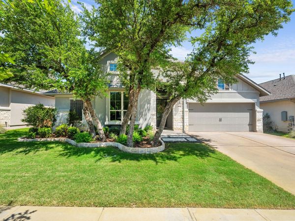 813 Heartleaf DR, Leander, TX 78641