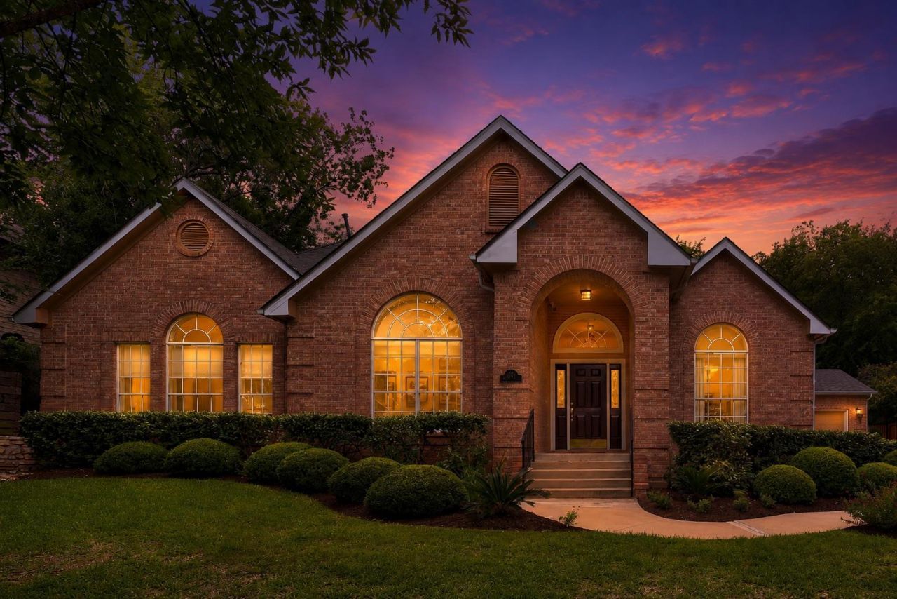 6303 Amberly Pl, Austin, TX 78759 Main Photo