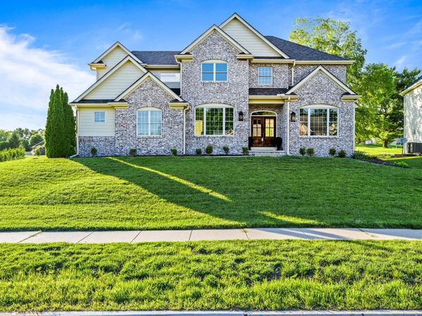 5583 Beechwood Terrace, West Des Moines, IA 50266