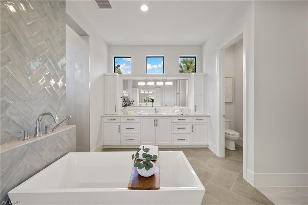 4751 1st Ave Sw, Naples, FL 34119 Photo