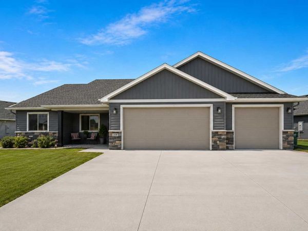 214 Woolgrass Way, Avon, MN 56310