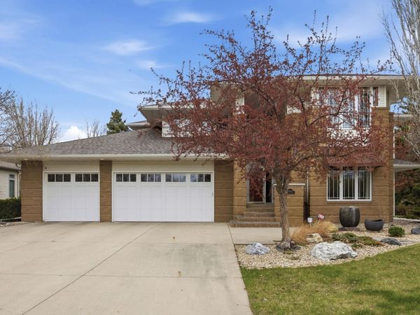 4468 Oakcreek Drive S, Fargo, ND 58104