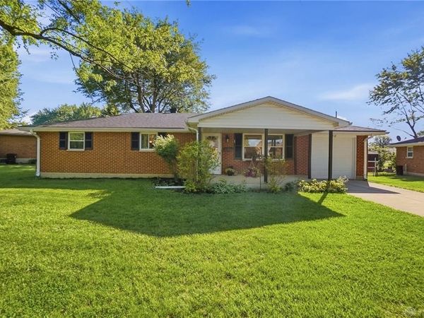 300 Capri Place, New Lebanon, OH 45345