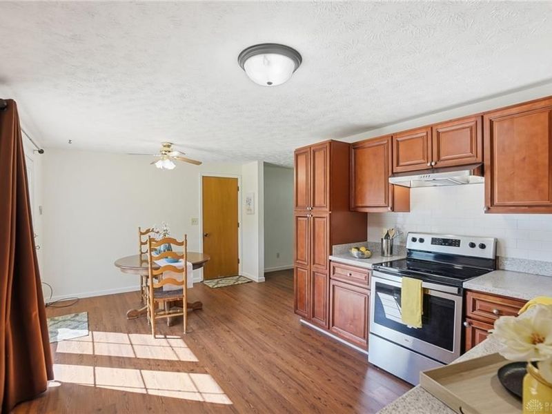 300 Capri Place, New Lebanon, OH 45345 Photo 11