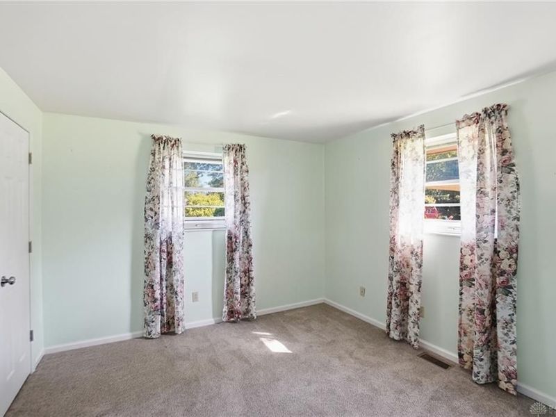 300 Capri Place, New Lebanon, OH 45345 Photo 15