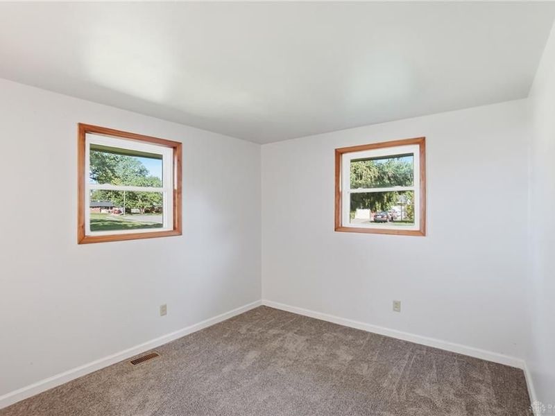 300 Capri Place, New Lebanon, OH 45345 Photo 18