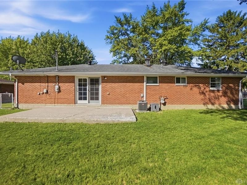 300 Capri Place, New Lebanon, OH 45345 Photo 25