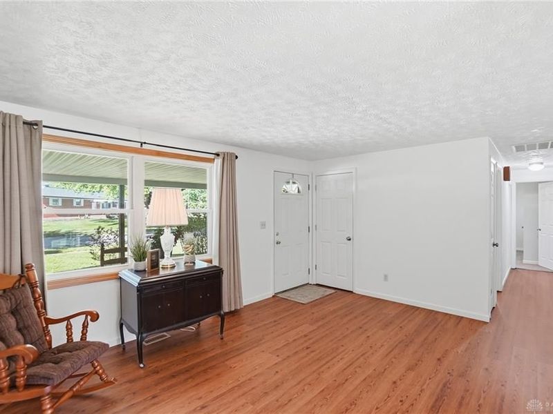300 Capri Place, New Lebanon, OH 45345 Photo 6