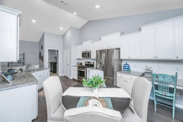 226 Firewheel Court Photo 10