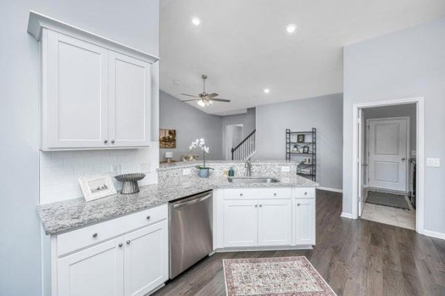 226 Firewheel Court Photo 11