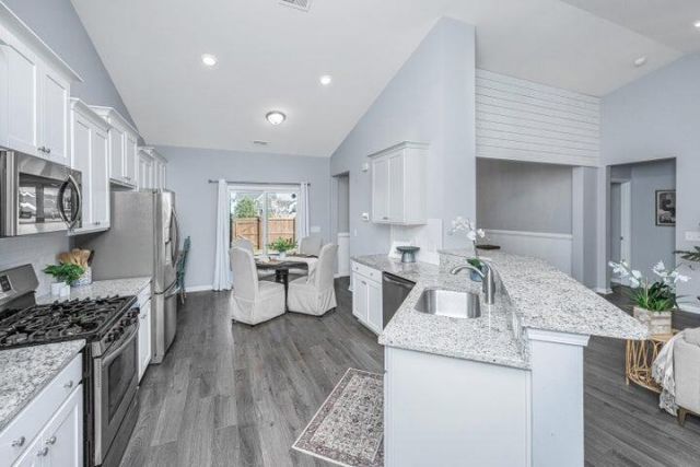 226 Firewheel Court Photo 5