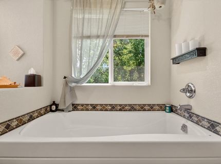 6332 Horseshoe Bar Rd, Loomis, CA 95650 Photo