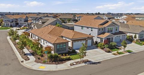 1224 Wadsworth Cir, Roseville, CA 95747 Photo