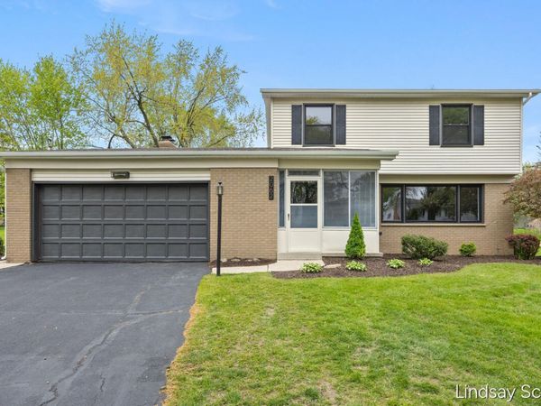 2062 Britton Court SE, Grand Rapids, MI 49546