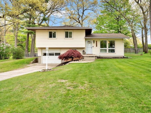 15032 155th Avenue, Grand Haven, MI 49417