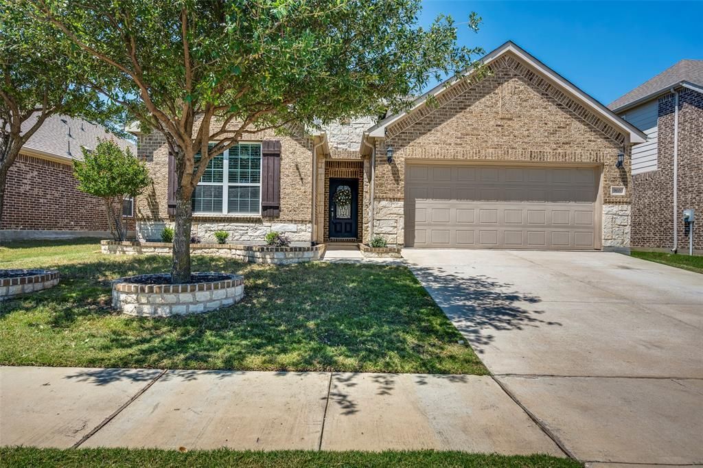 960 Pinnacle Ridge Road, Fort Worth, TX 76052 Main Photo