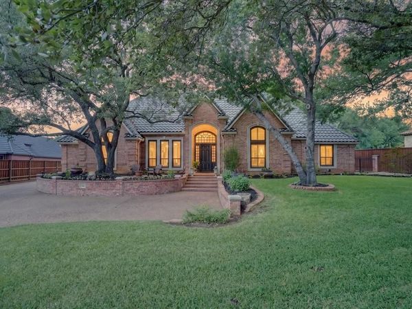 1312 Chatsworth Court E, Colleyville, TX 76034