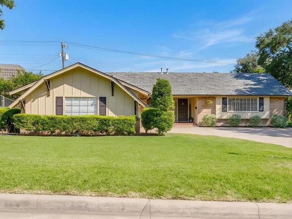 6601 Dakar Road W, Fort Worth, TX 76116