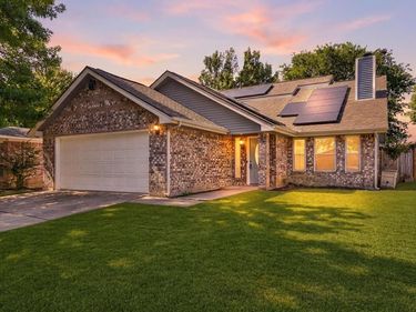5908 Stone Meadow Lane , Fort Worth, TX 76179