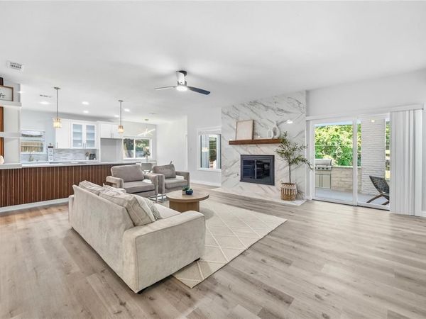 1013 Tanglewood Lane, Arlington, TX 76012