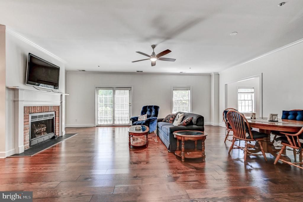 210 BRIGHTWOOD CLUB DRIVE, LUTHERVILLE TIMONIUM, MD 21093